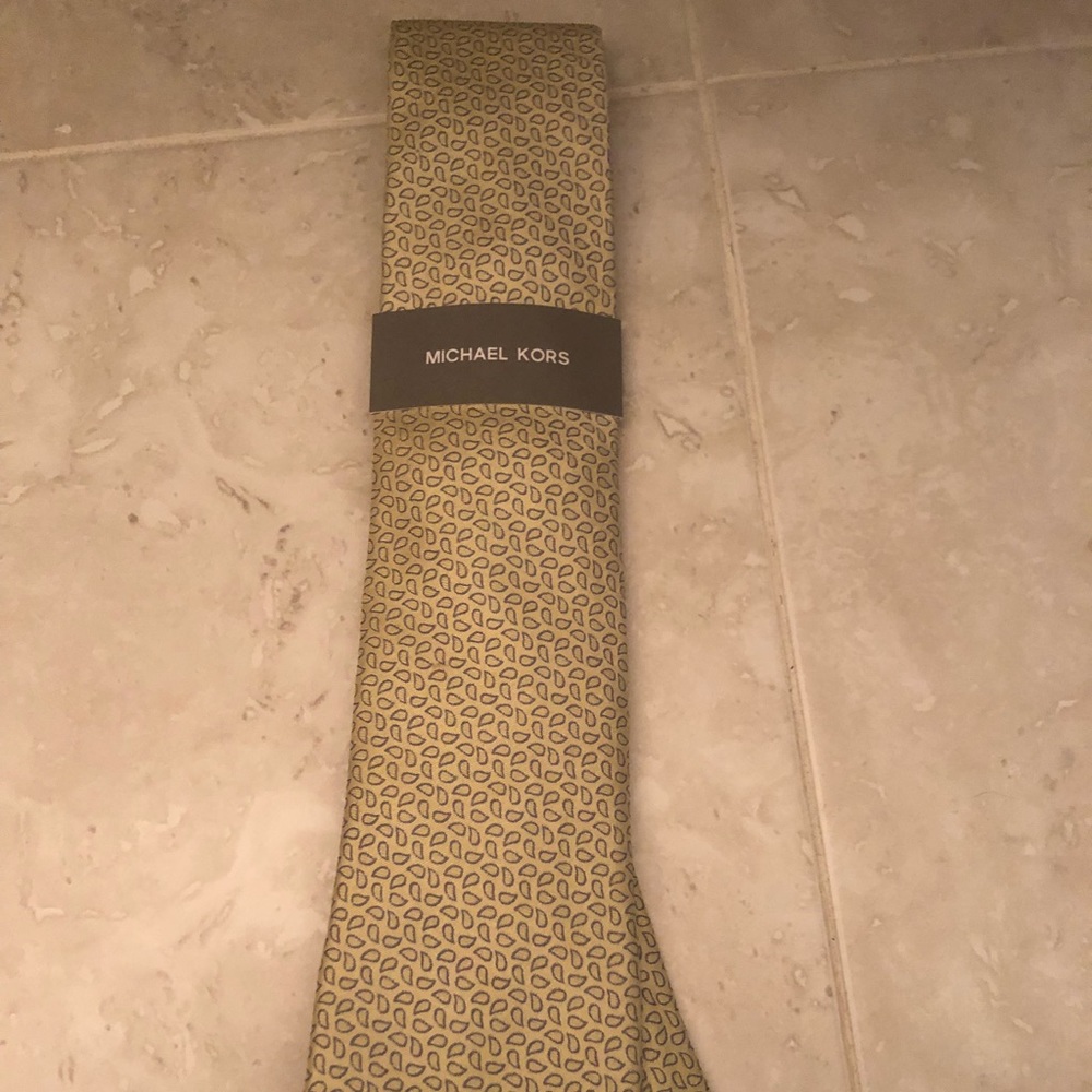 NWT MENS MK tie